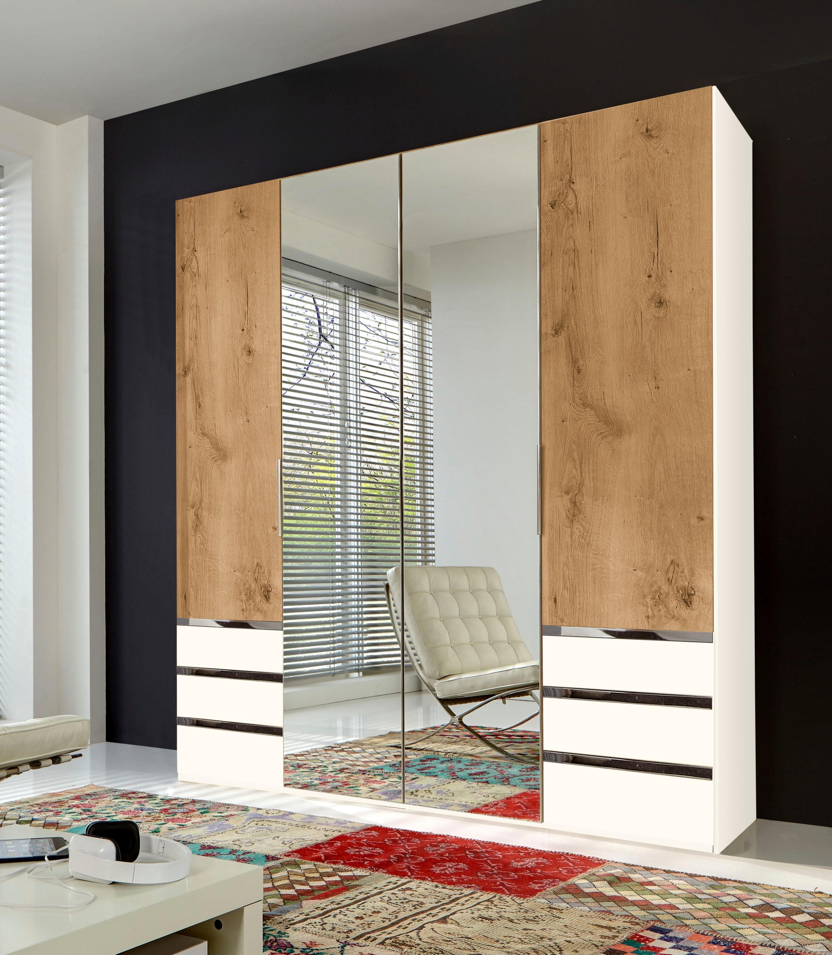 Kleiderschrank mit Spiegeltüren und Schubladen