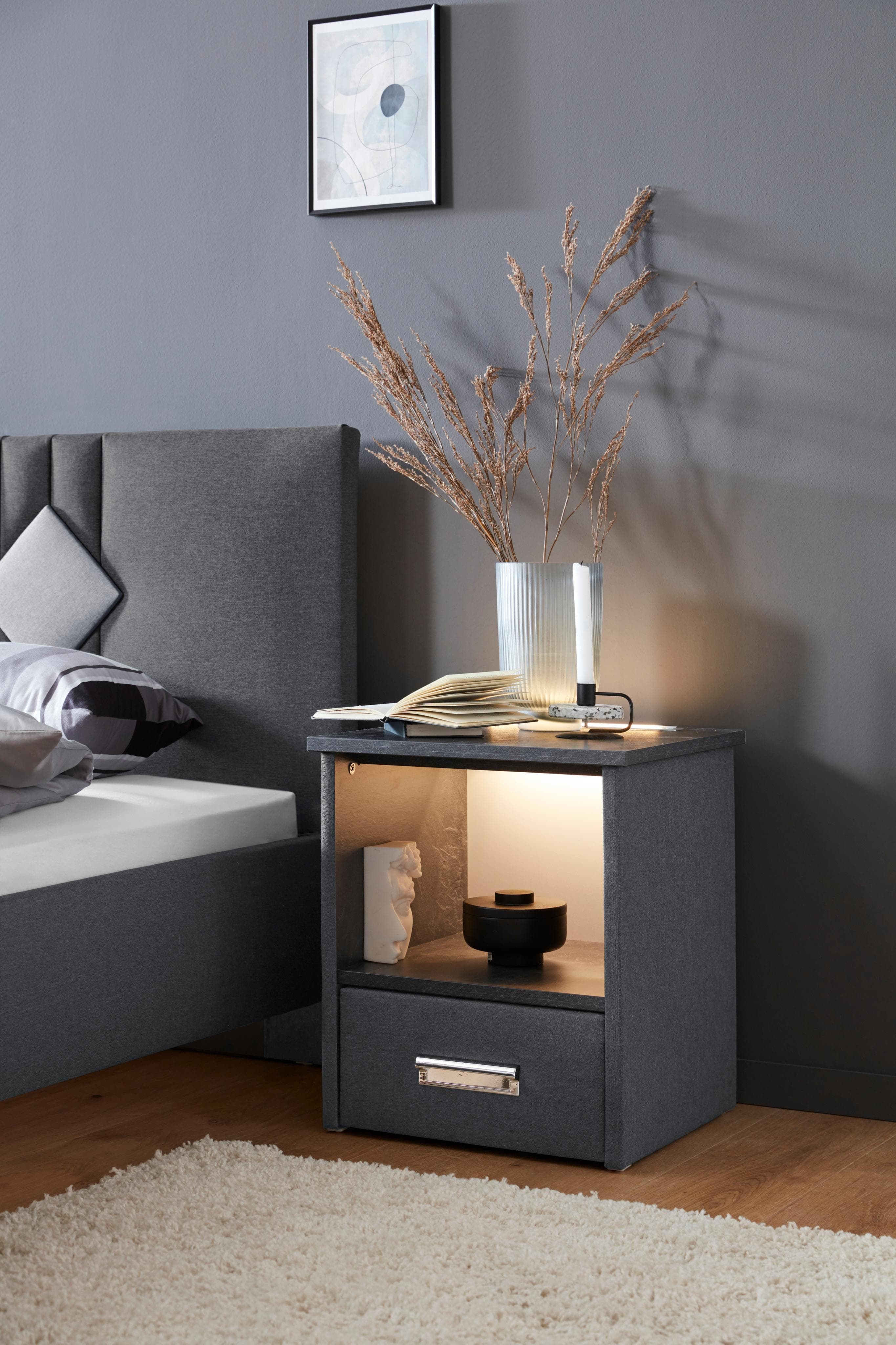 Nachtkonsole mit Indirekter LED-Beleuchtung