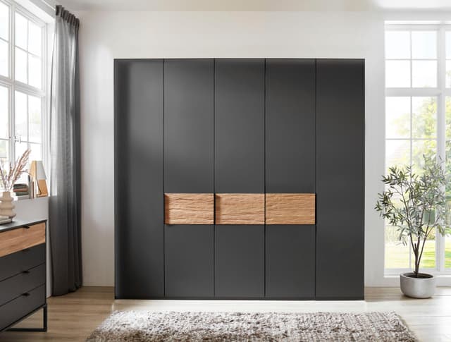 WIEMANN Acapulco Drehtürenschrank mit Metallgriffen und viel Stauraum