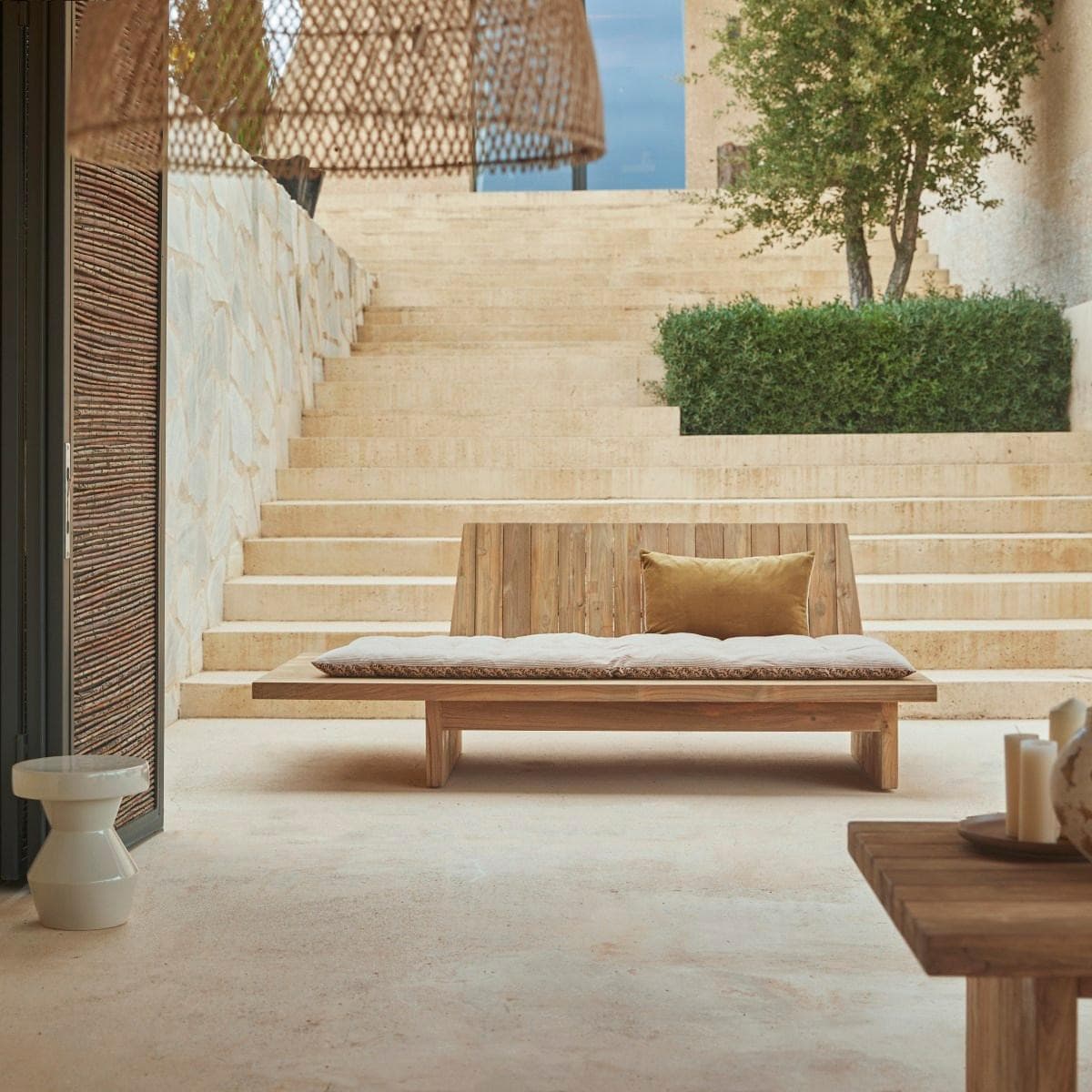 Tikamoon Gartenbank Joaquin aus massivem, recyceltem Teakholz