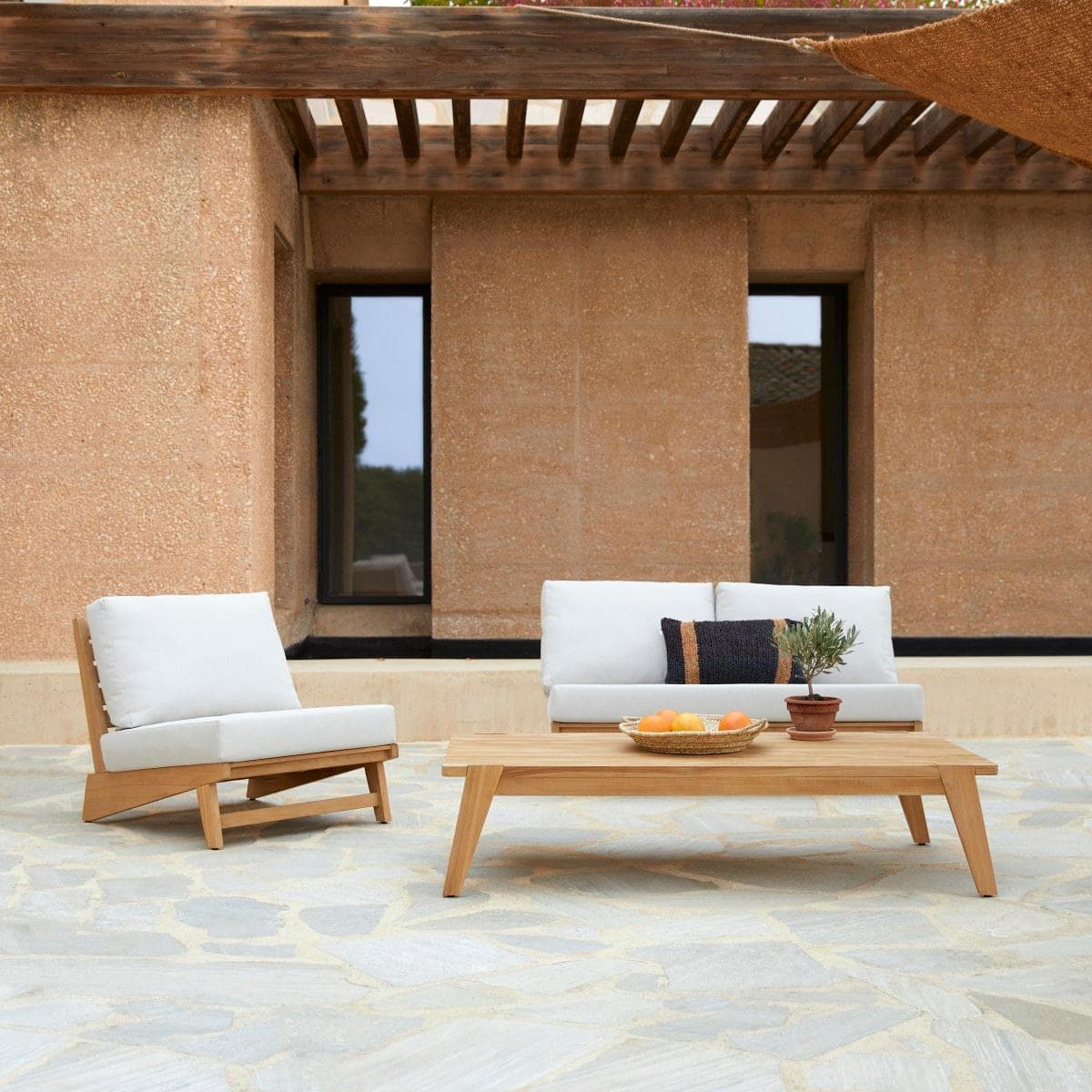 Tikamoon 3-Sitzer-Gartenlounge Olia aus Teakholz und Stoff