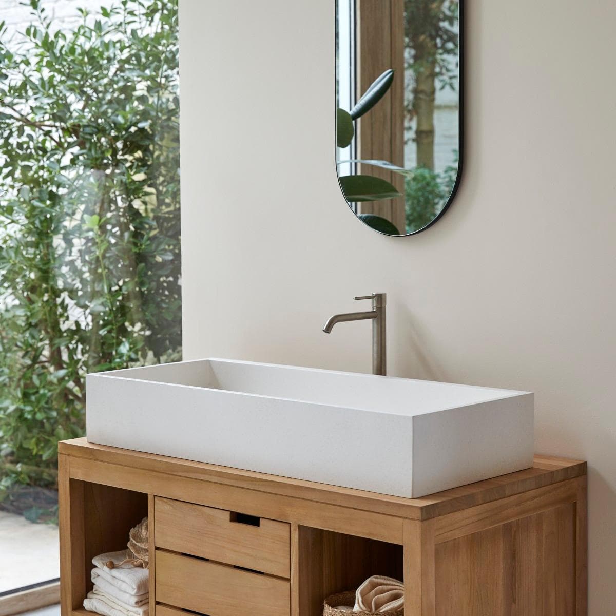 Elegantes Terrazzo und Granito Waschbecken in Weiß