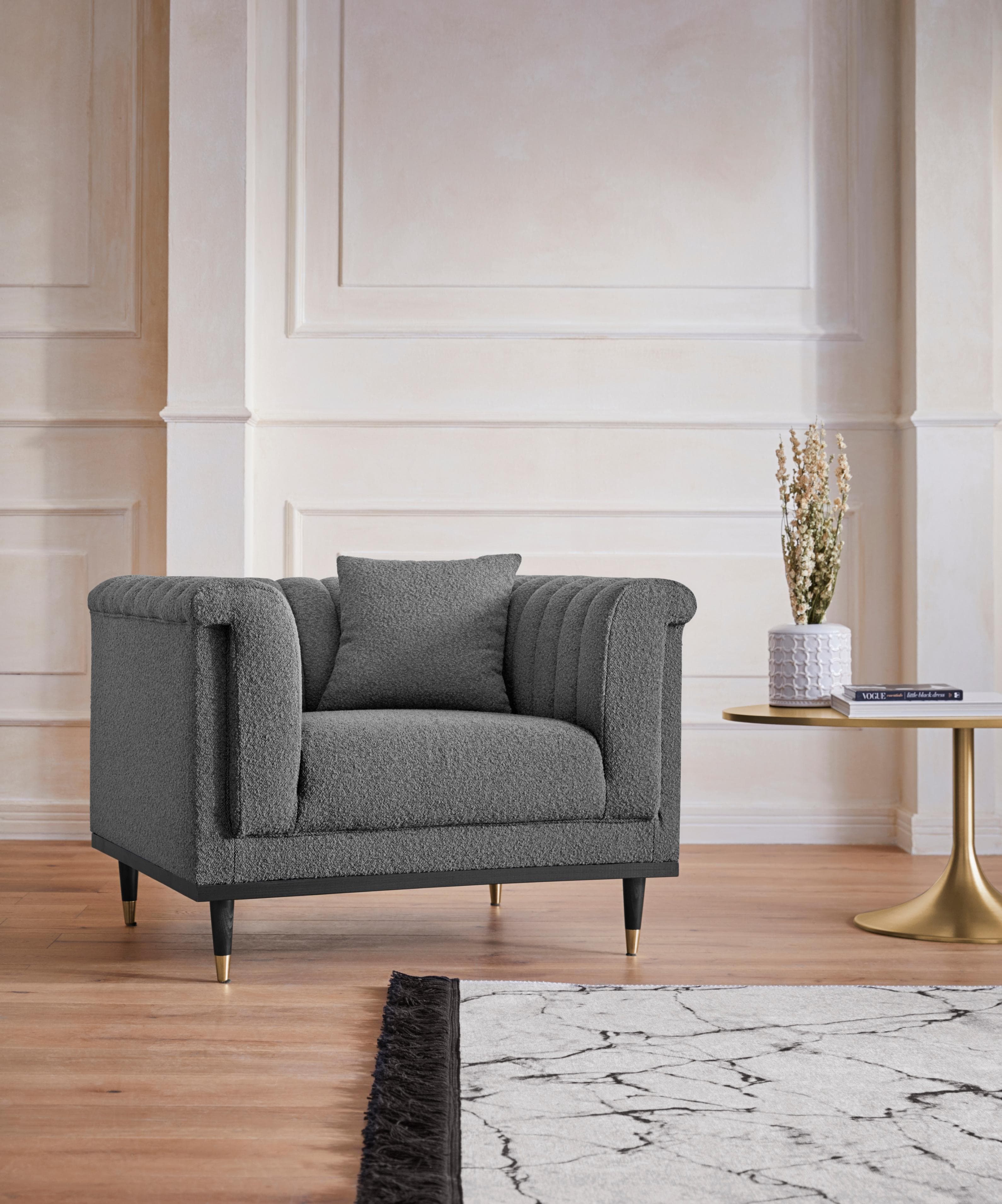 Bouclé Cocktailsessel mit Steppung