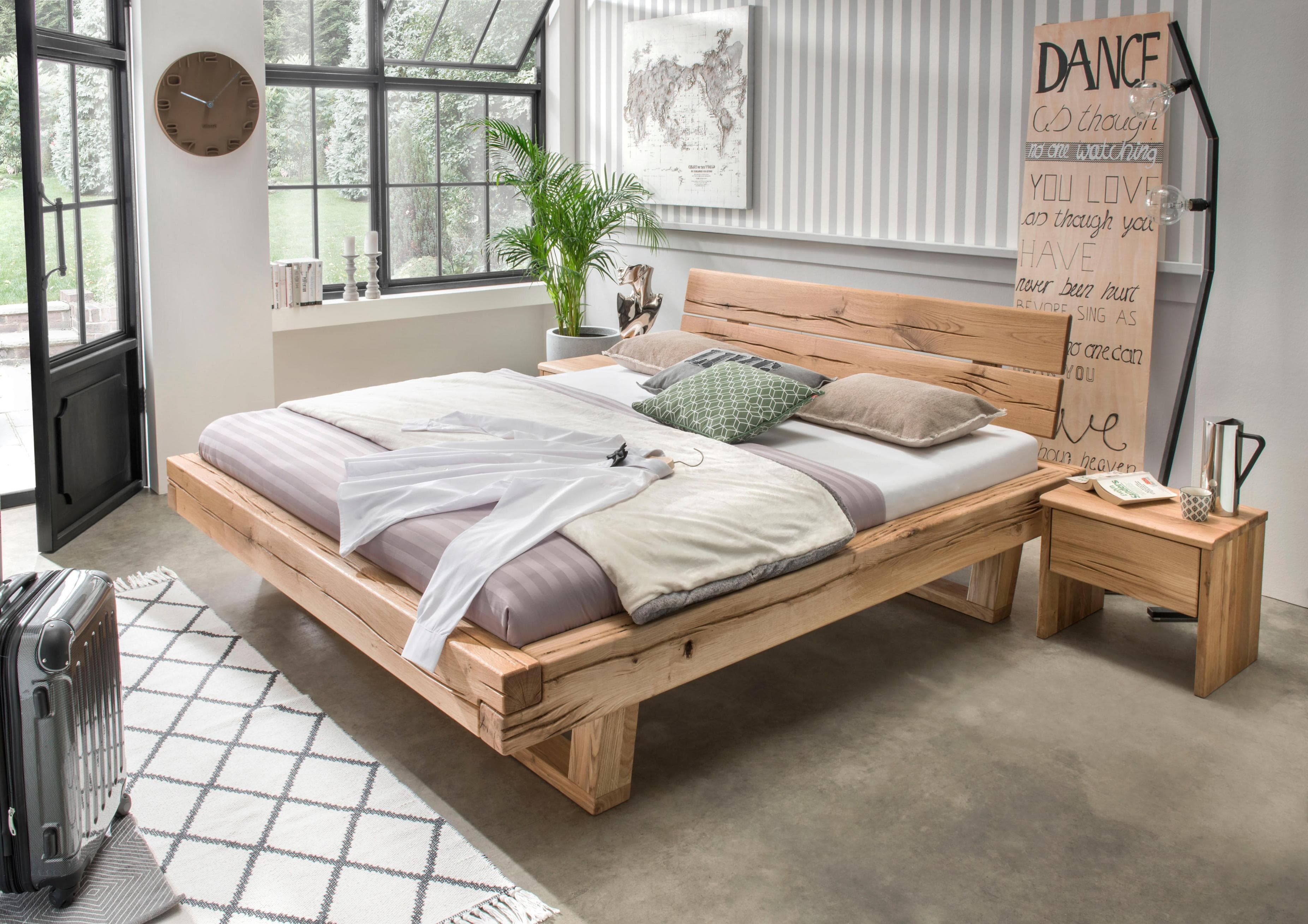 Massivholzbett Balkenbett aus Wildeiche oder Fichte