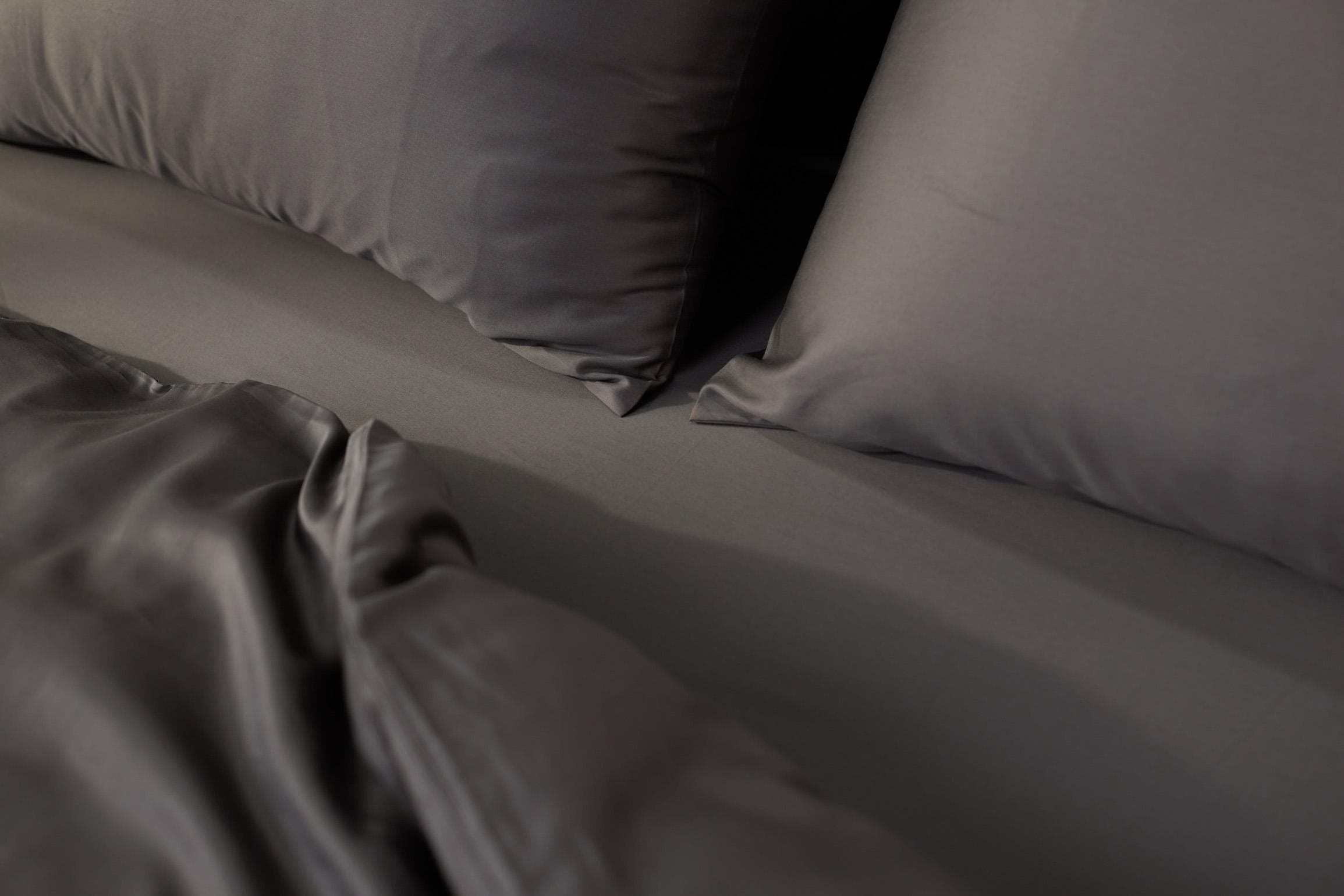 Emma Premium+ Kopfkissenbezug 40x80 Dunkelgrau