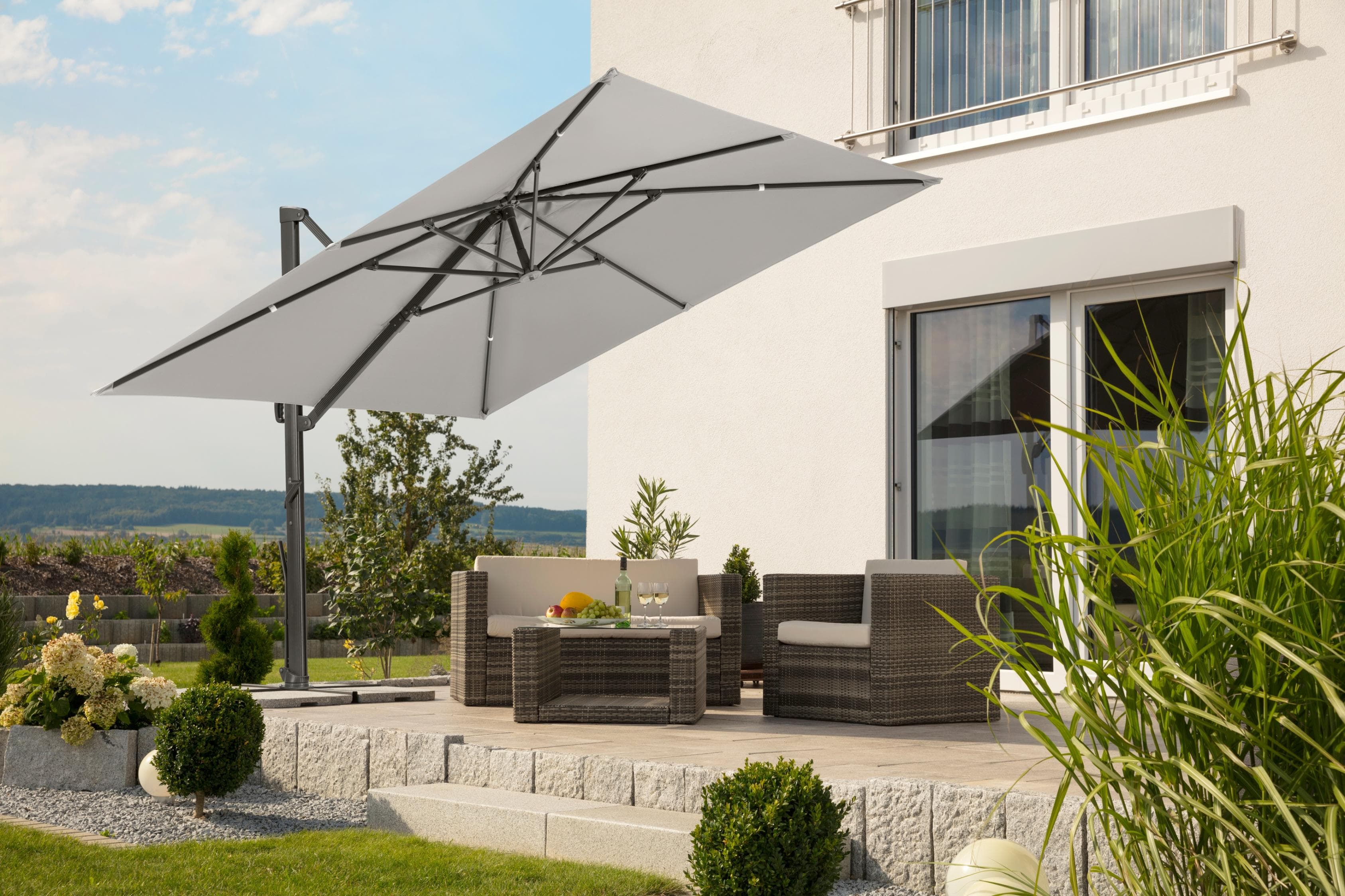 Ampelschirm aus Aluminium und Polyester, silbergrau, quadratisch