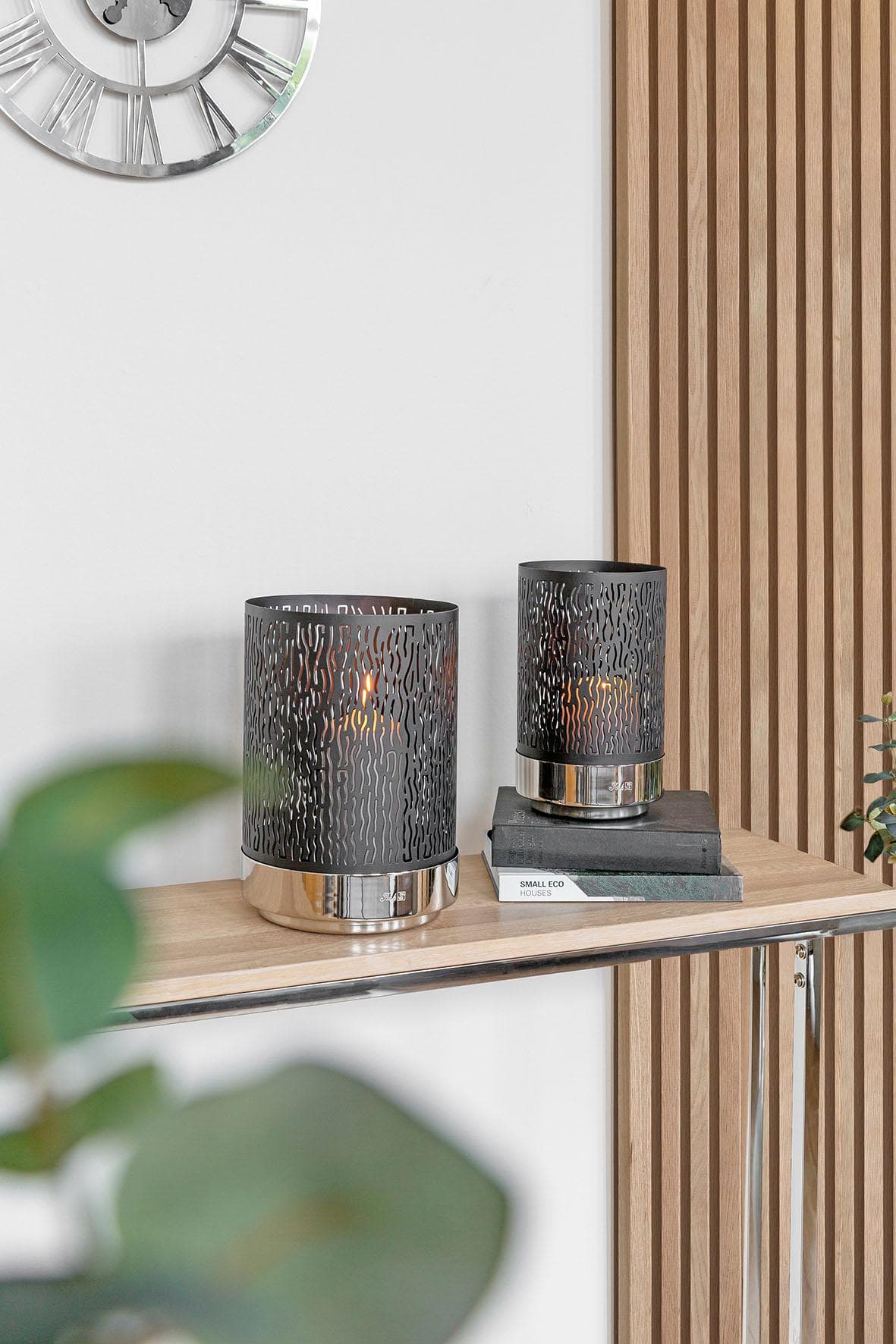 Fink Windlicht Marian: Stilvoller Eisen-Kerzenleuchter mit Wellen-Cut-Outs