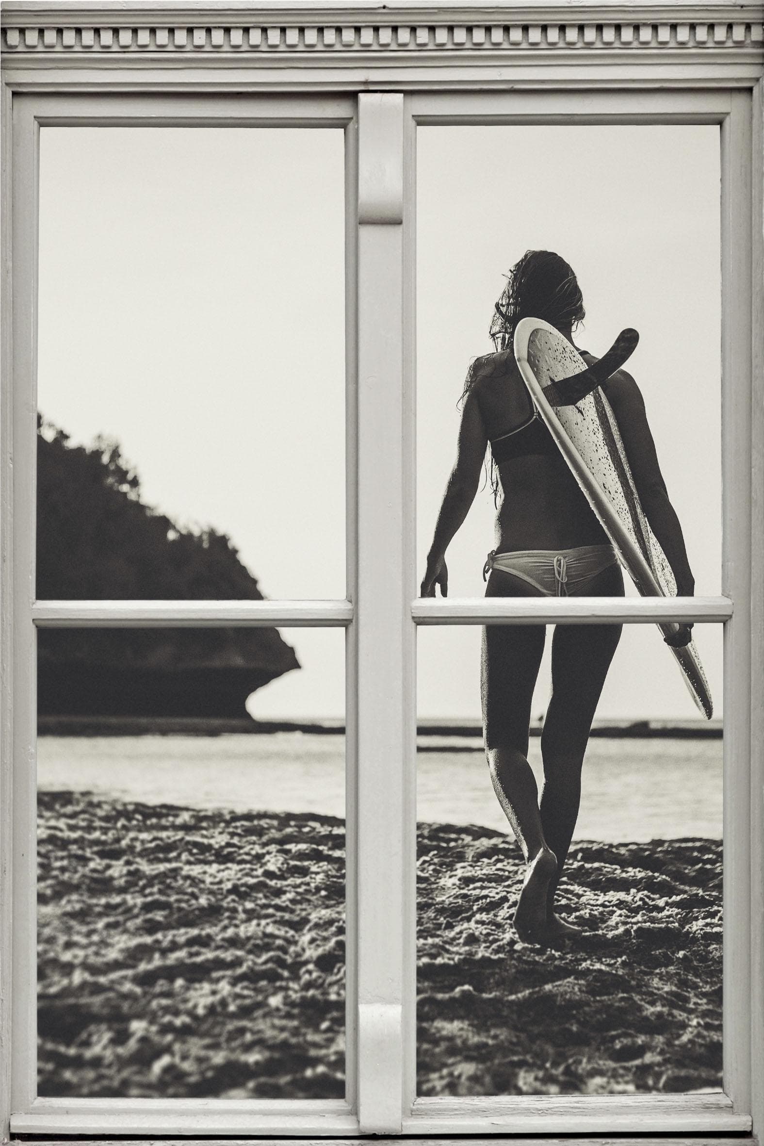 Wandsticker QUEENCE Surferin Schwarz 3D Fensterdurchbruch