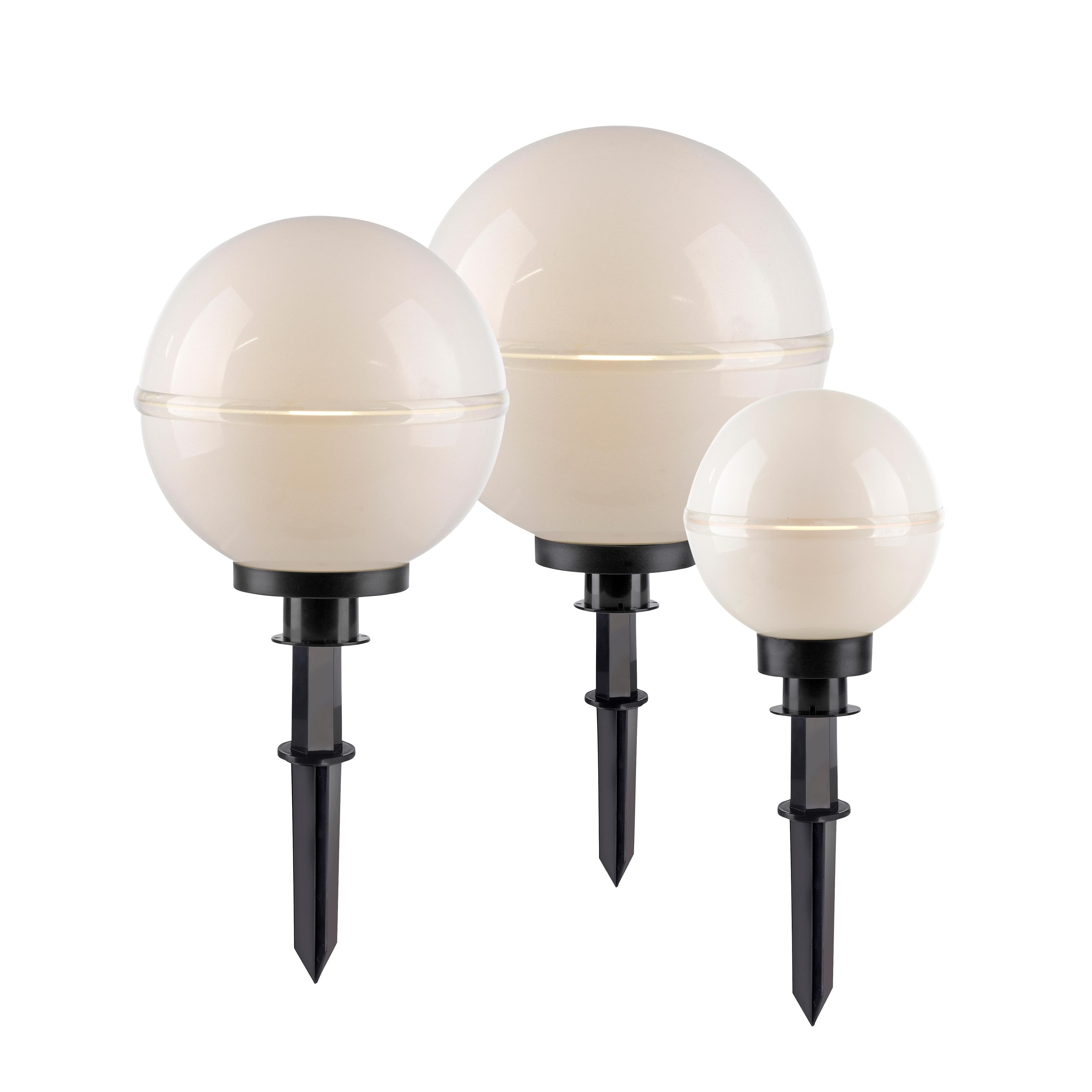 Weiße Kugelleuchte aus Kunststoffglas für den Garten