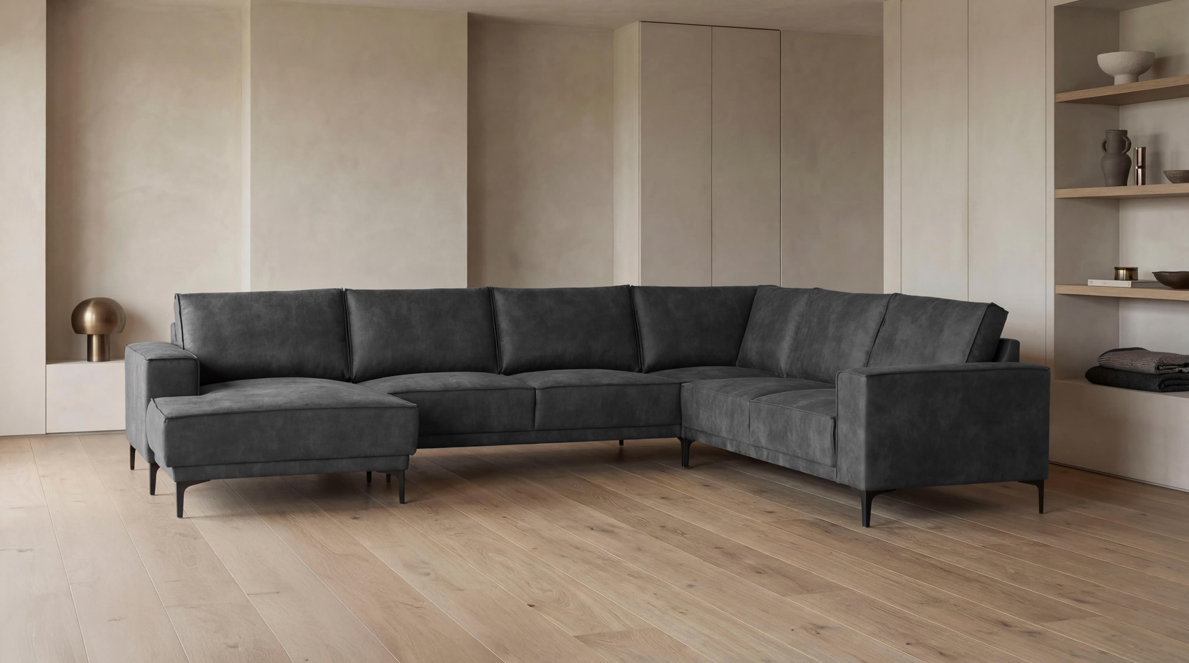 U-förmige Wohnlandschaft in zeitlosem Design