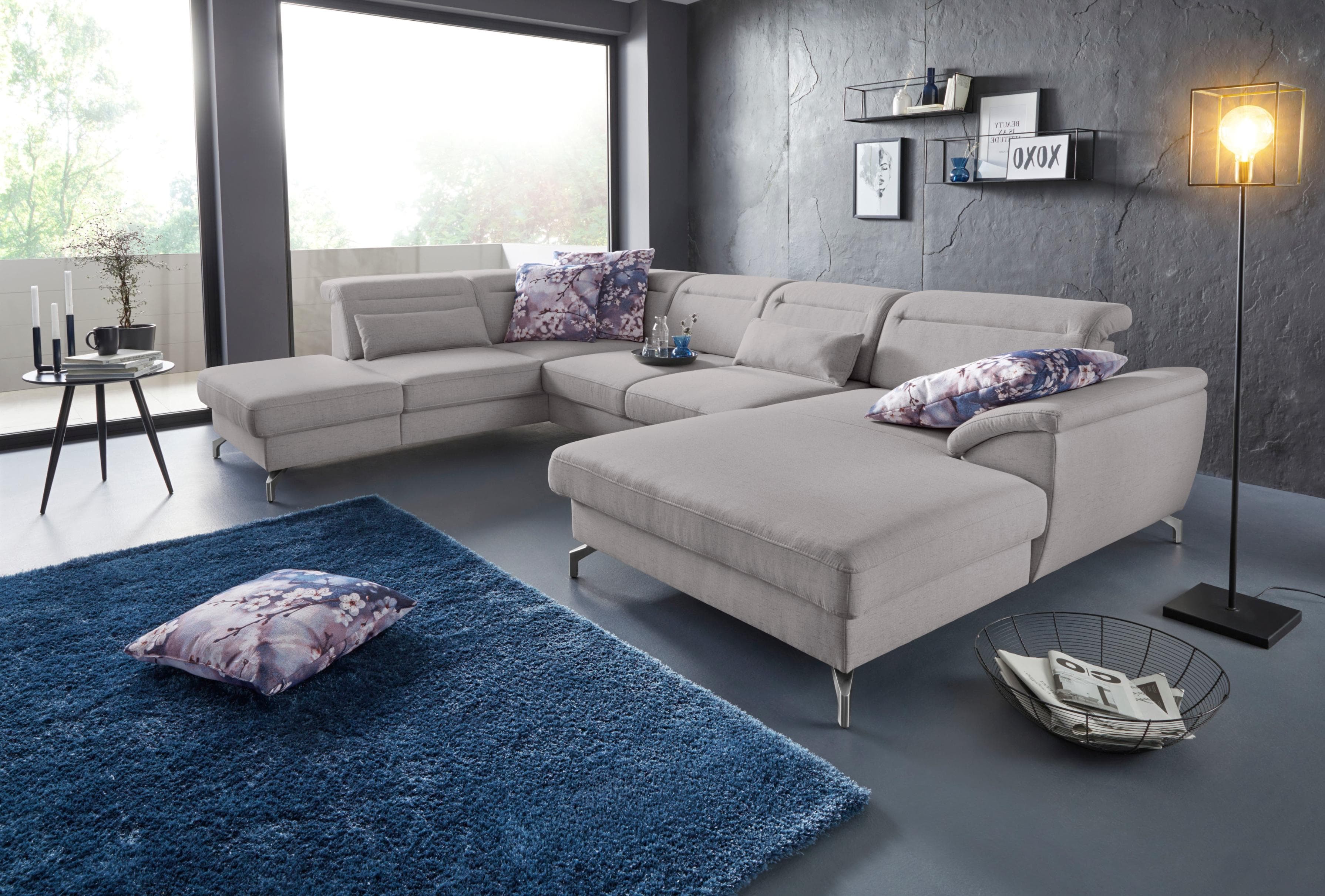 Moderne Wohnlandschaft in U-Form mit Federkernpolsterung