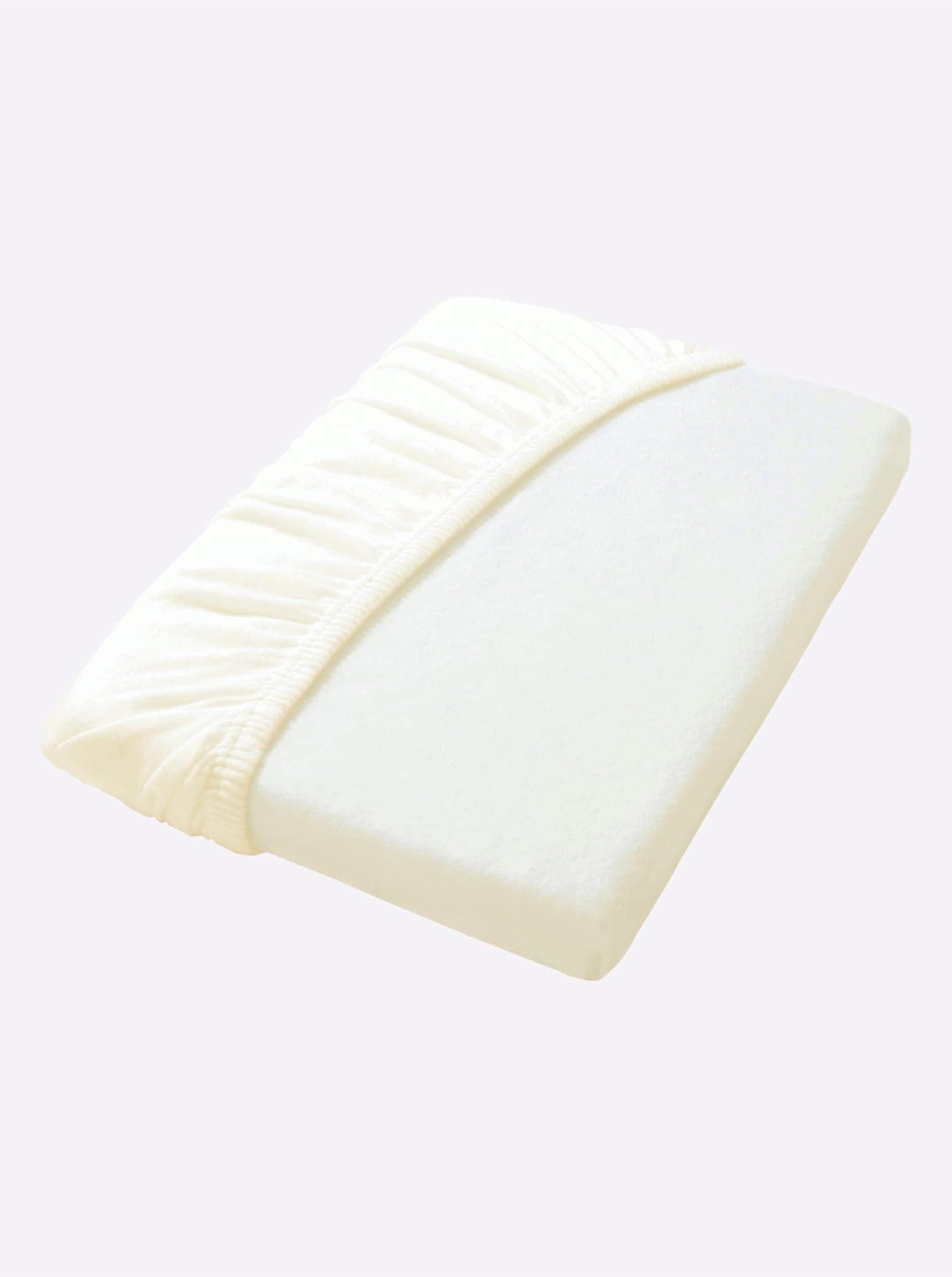 Edle Bettwäsche aus Baumwolle in Mako-Satin, lila (Beere)