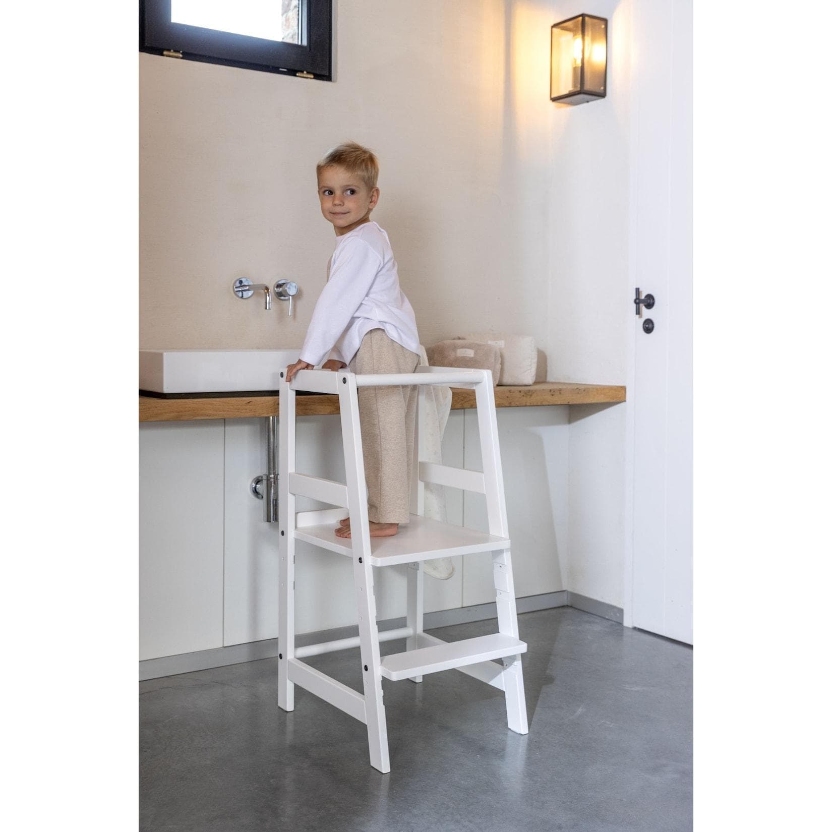 Vipack Lernturm aus Massivholz Kinderstuhl Buche Weiß