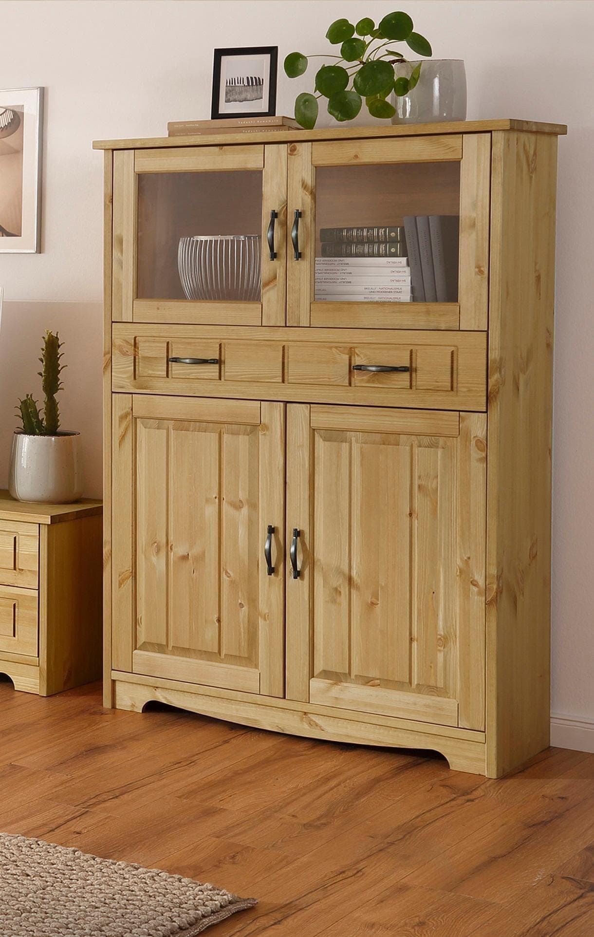 Stilvolles Highboard Trinidad